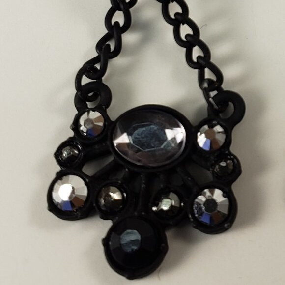 Triangle Earrings – Sparkling Black & Crystal Rhinestones on Matte Chain Jewelry - Picture 6 of 8